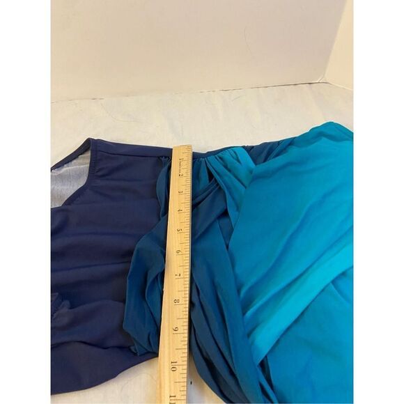 Lands end blue green ruched 1 piece size 8 swimsuit - Picture 6 of 7